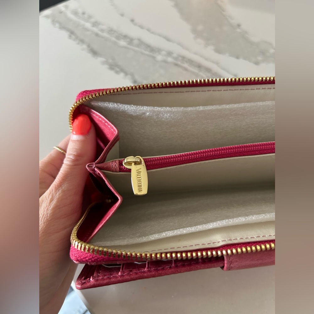 VALENTINA WALLET with gold hardware ~ brand new without tags 🌺w/OG cards & pads - Picture 8 of 9